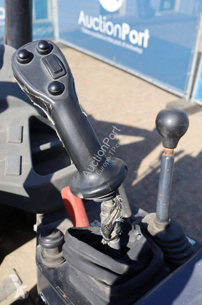 مُحمّلة Kubota R065