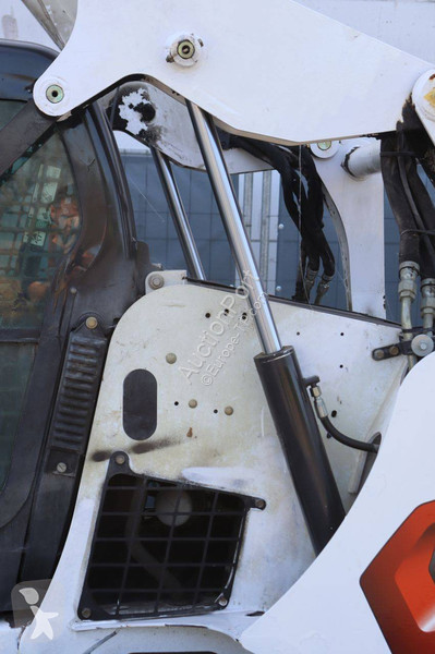 مُحمّلة Bobcat S590