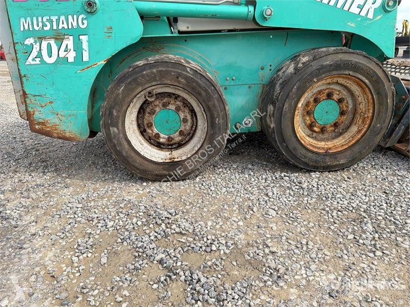 Chargeuse IHI 2041 Skid Steer Loader (Inoperable)