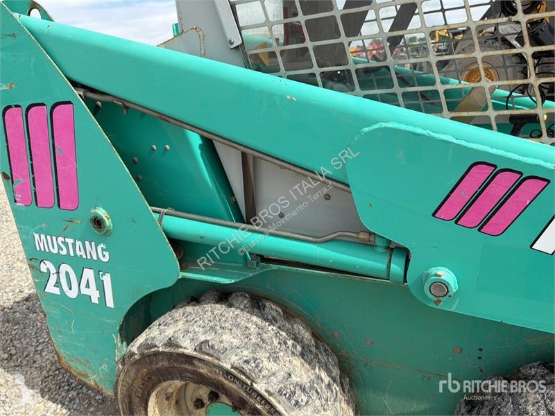 Chargeuse IHI 2041 Skid Steer Loader