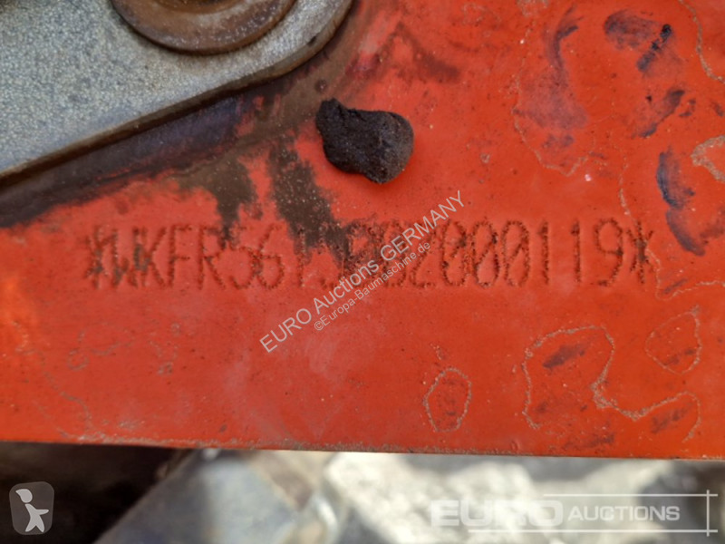 Lastare Kubota R085