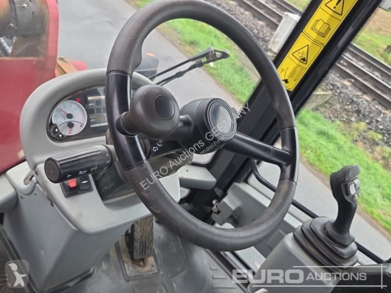 Nakladač Yanmar V100