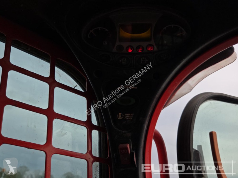 Товарач Bobcat T590