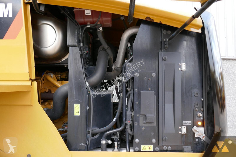 Pala Caterpillar M