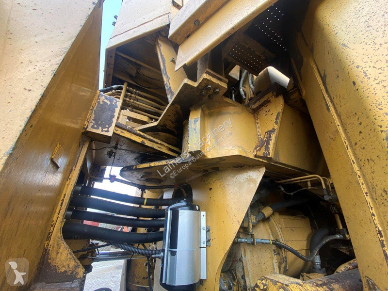 Shovel Caterpillar NVT
