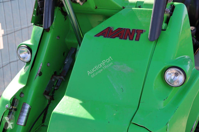 Shovel Avant tecno M