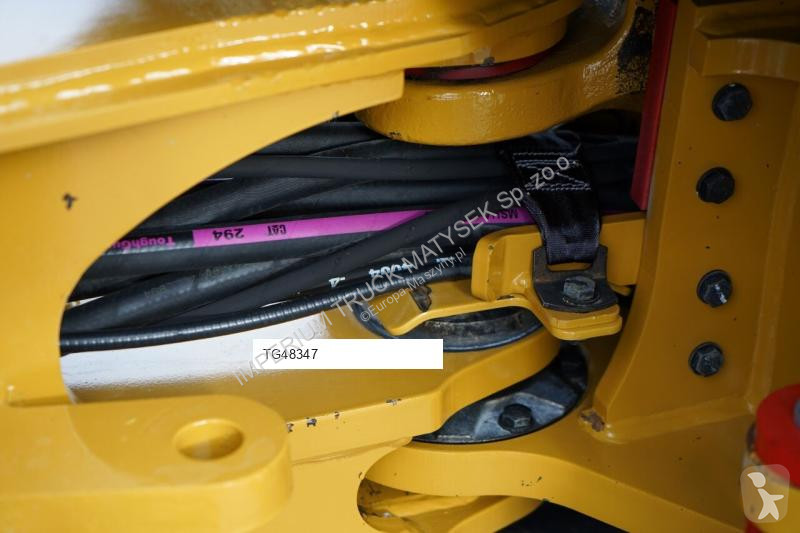 Nakladač Caterpillar 906M