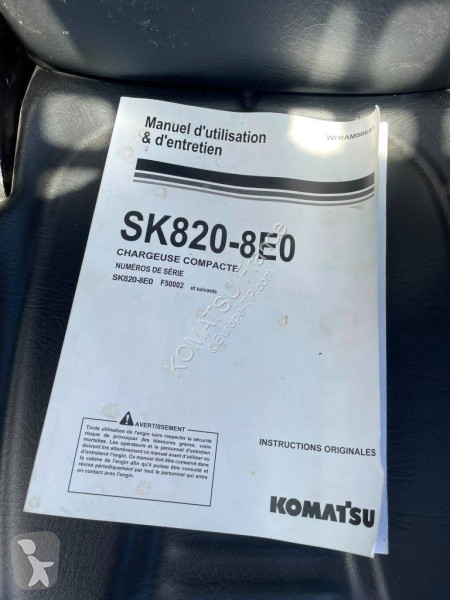 Nakladač Komatsu SK820-8E0