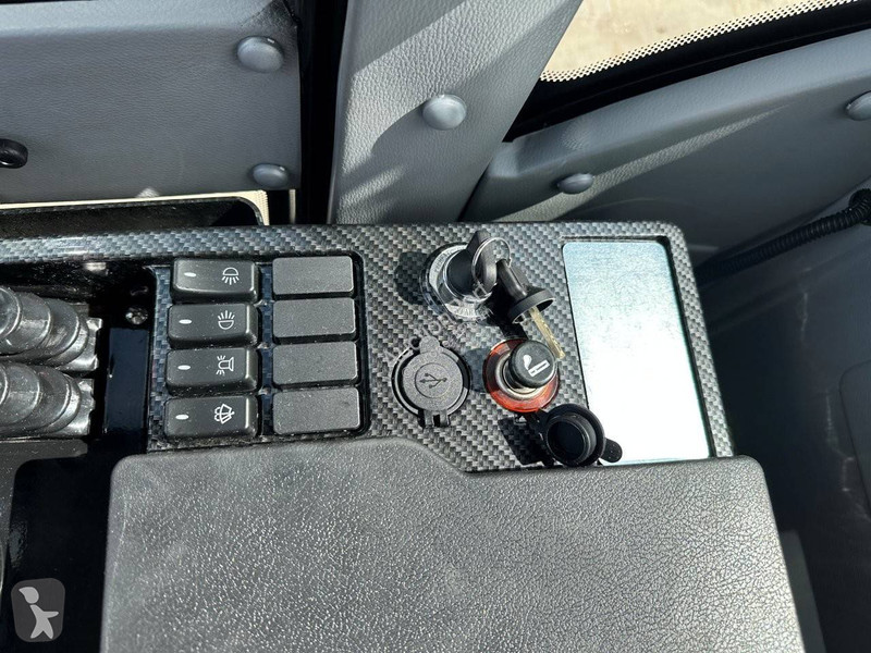 Chargeuse  WL816T