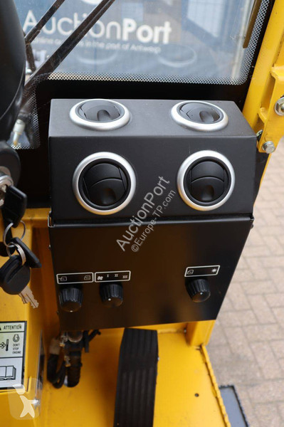 Eurotrac -CIF loader