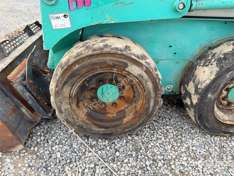 Chargeuse IHI 2041 Skid Steer Loader (Inoperable)