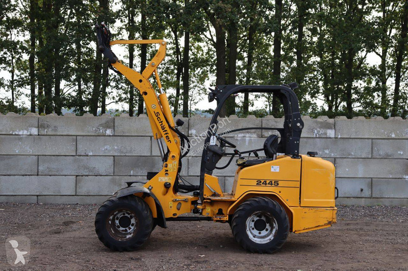 Pala cargadora Schäffer 2445