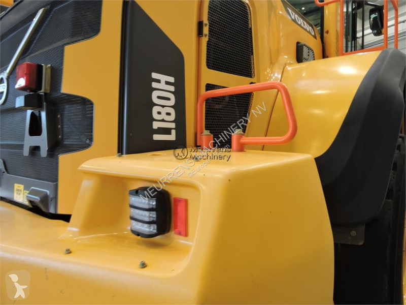 Pá carregadora Volvo New Bucket