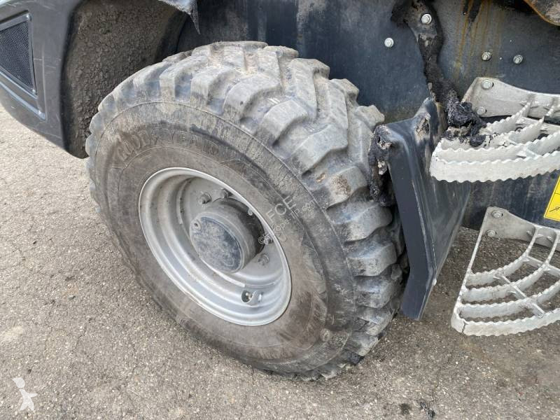مُحمّلة Yanmar V 100 / Certificat CE endommagée