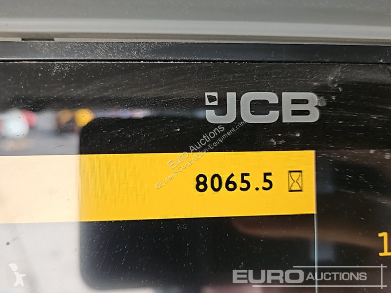 Nakladač JCB 437HT