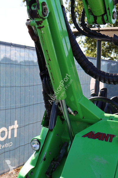 Shovel Avant tecno M