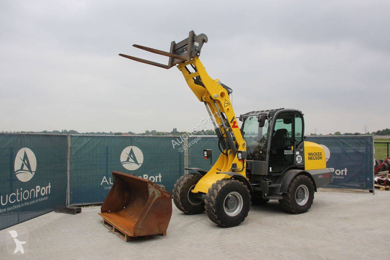 Chargeuse Neuson WL60
