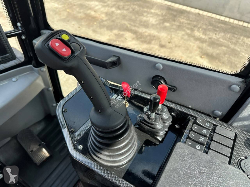 Chargeuse  WL816T