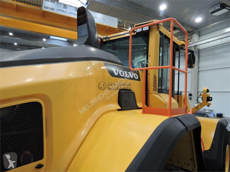 Pá carregadora Volvo New Bucket