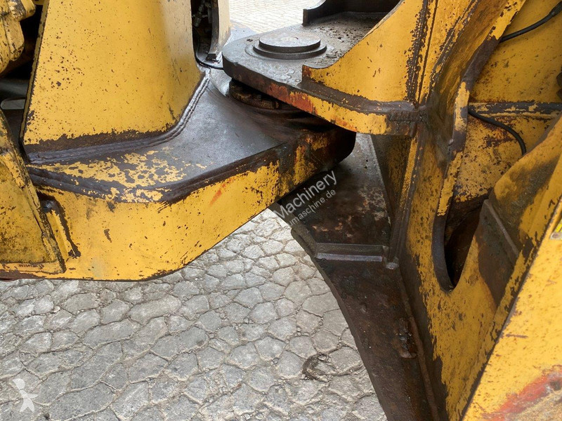 Shovel Caterpillar NVT