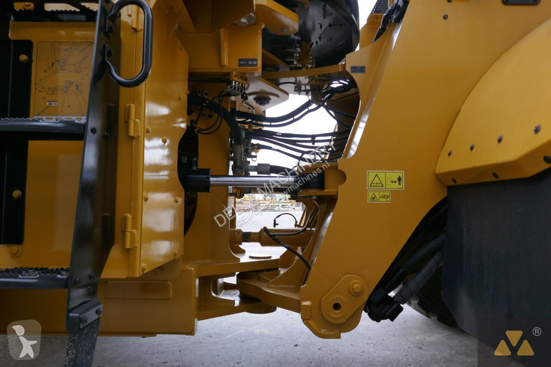 Nakladač Caterpillar 980M