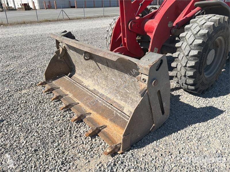 Atlas 65 loader
