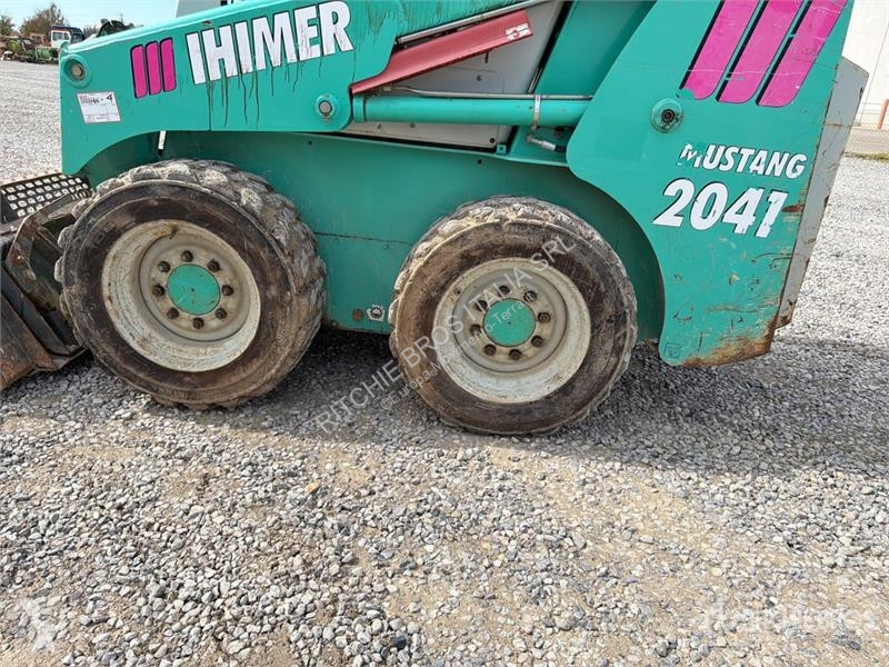 Chargeuse IHI 2041 Skid Steer Loader