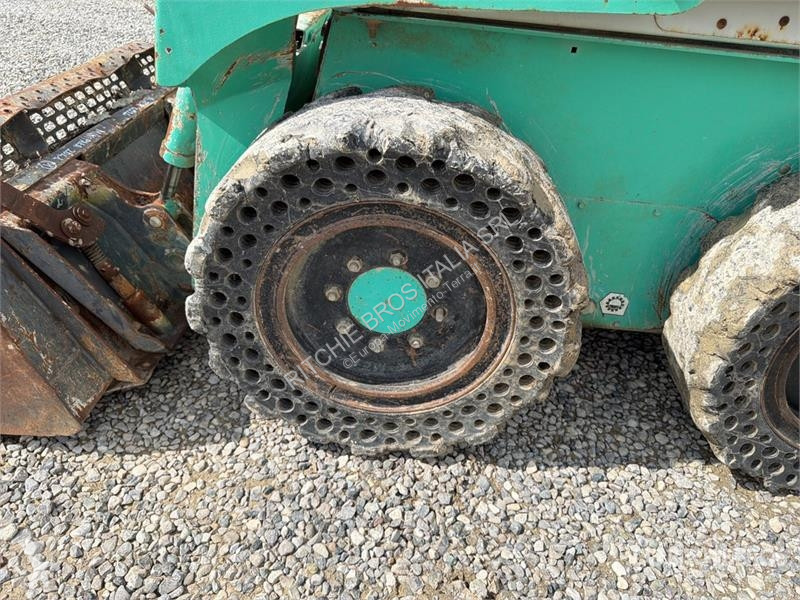 Chargeuse IHI 2041 Skid Steer Loader