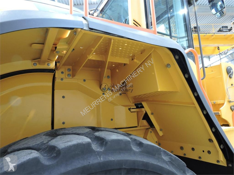 Pá carregadora Volvo New Bucket