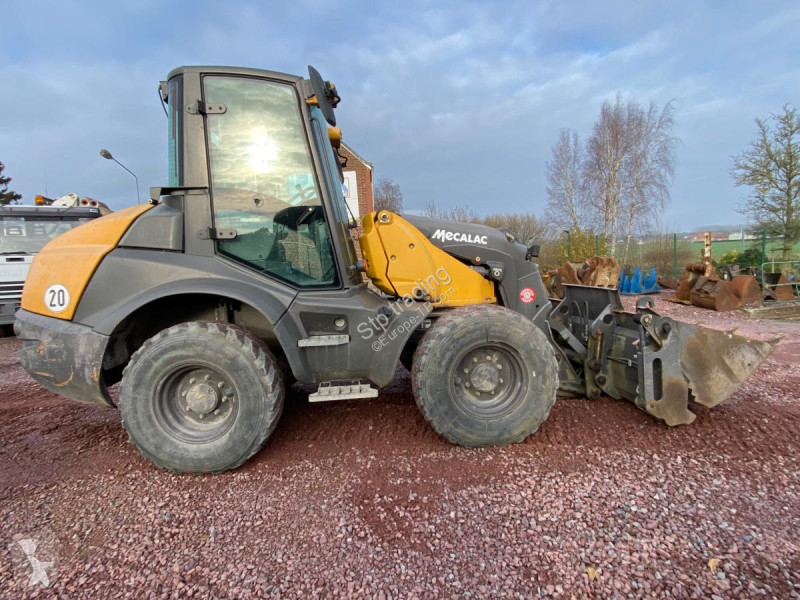 Pala cargadora Mecalac  AS 900