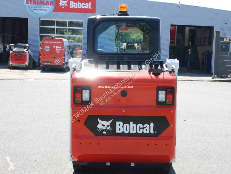 Shovel Bobcat S 100