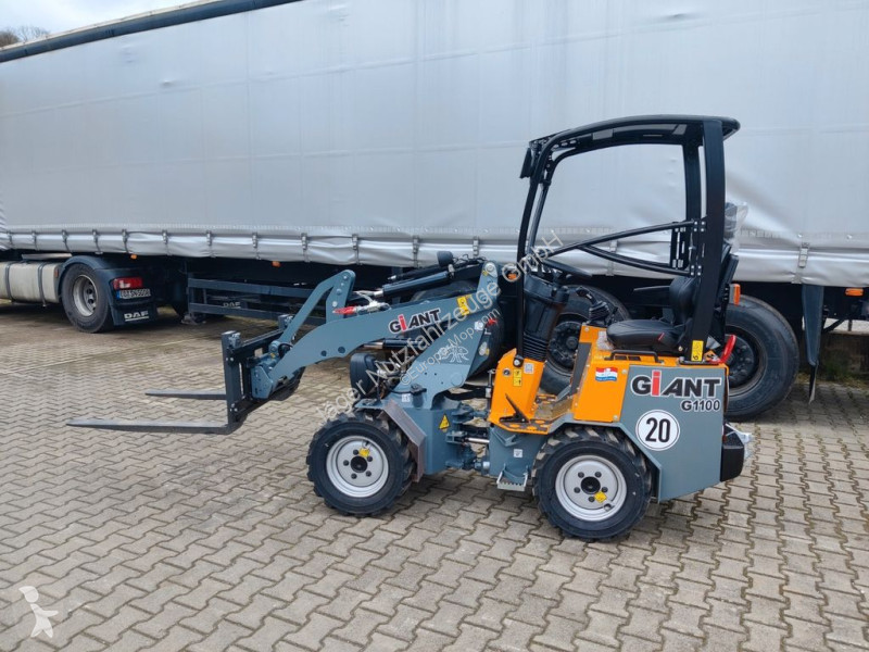 Pala cargadora  Giant 1100Y- Netto 24000.-€...