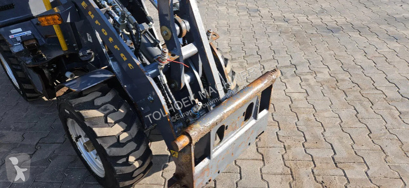 Shovel Eurotrac W10