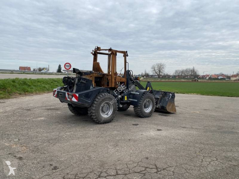 مُحمّلة Yanmar V 100 / Certificat CE endommagée