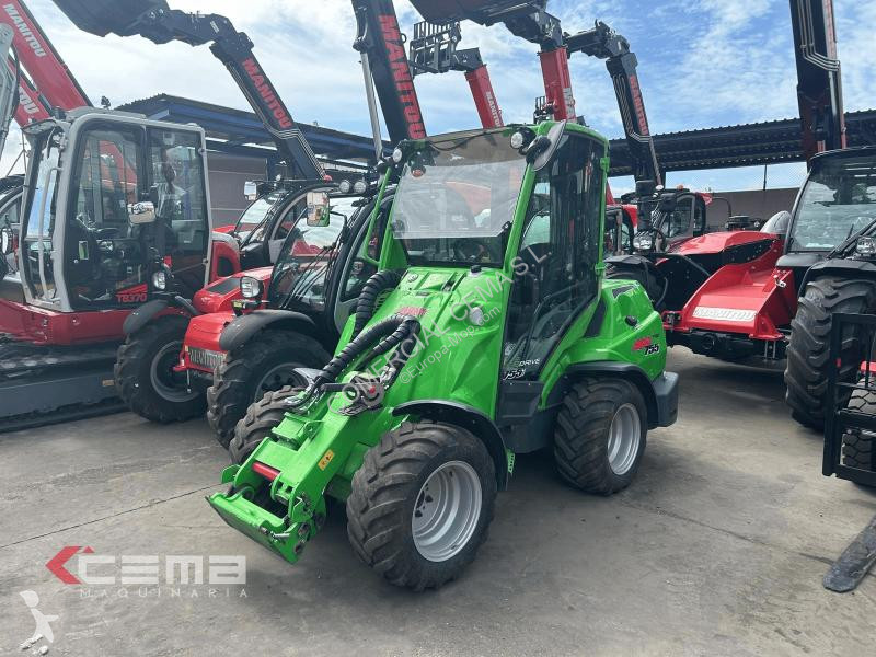Pala cargadora Avant tecno  755i