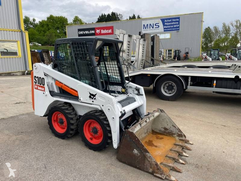 Shovel Bobcat