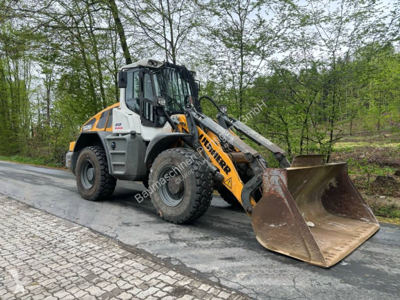 Shovel Liebherr L 526