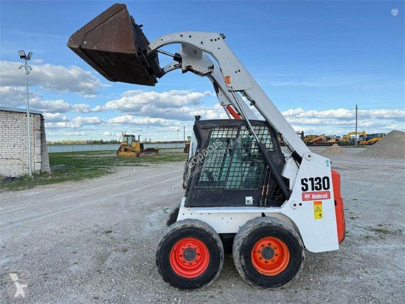 Shovel Bobcat