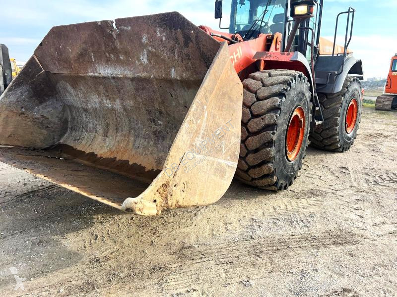 Shovel Hitachi Chargeuse 23T