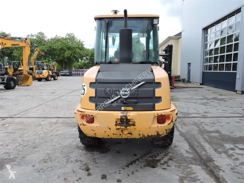 مُحمّلة Volvo L25F + FORK