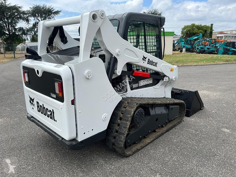 Pá carregadora Bobcat  T590