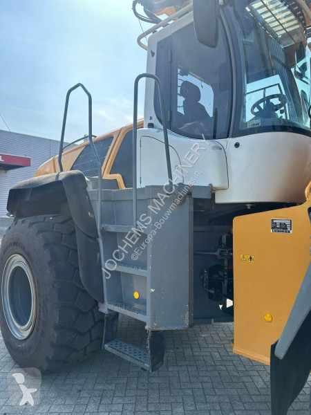 Shovel Liebherr L 580 2Plus2 Log Handler