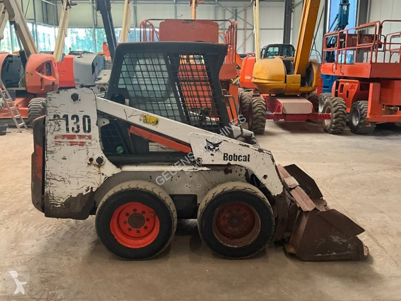 Shovel Bobcat