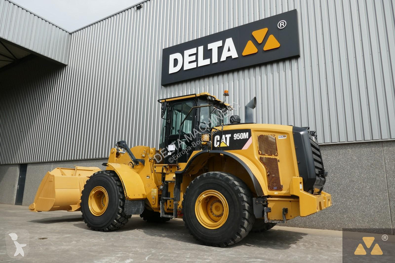 Pá carregadora Caterpillar M