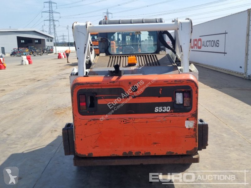 Shovel Bobcat S530