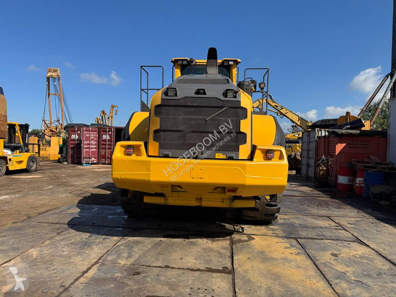 Shovel Volvo L 220 H ( WITH EW TYRES )