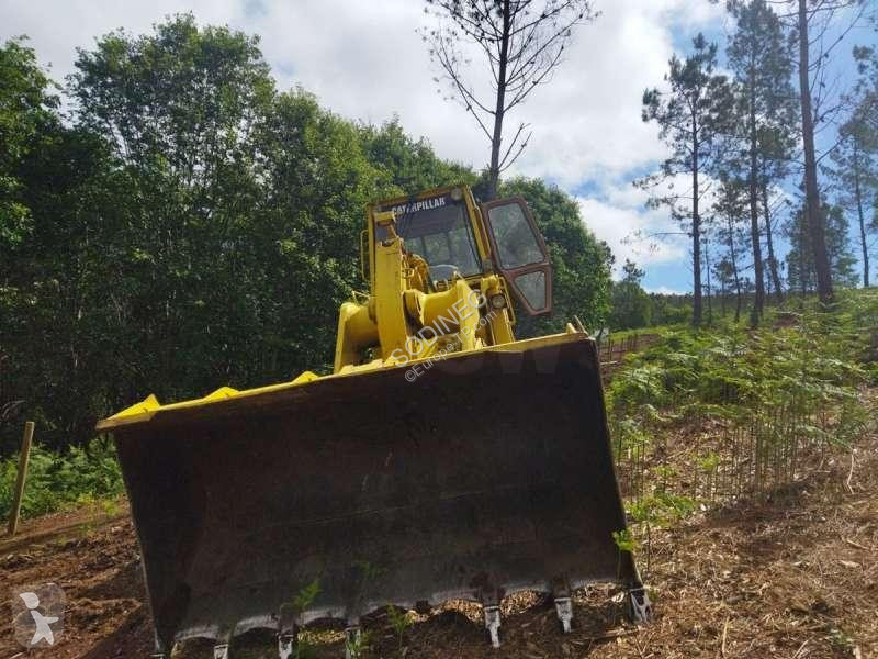 Pá carregadora Caterpillar