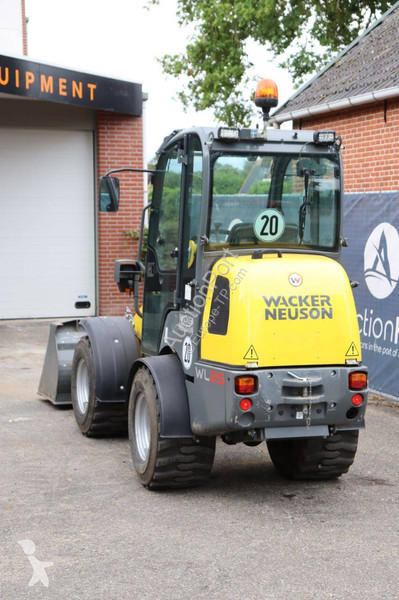 Pala cargadora Neuson WL25