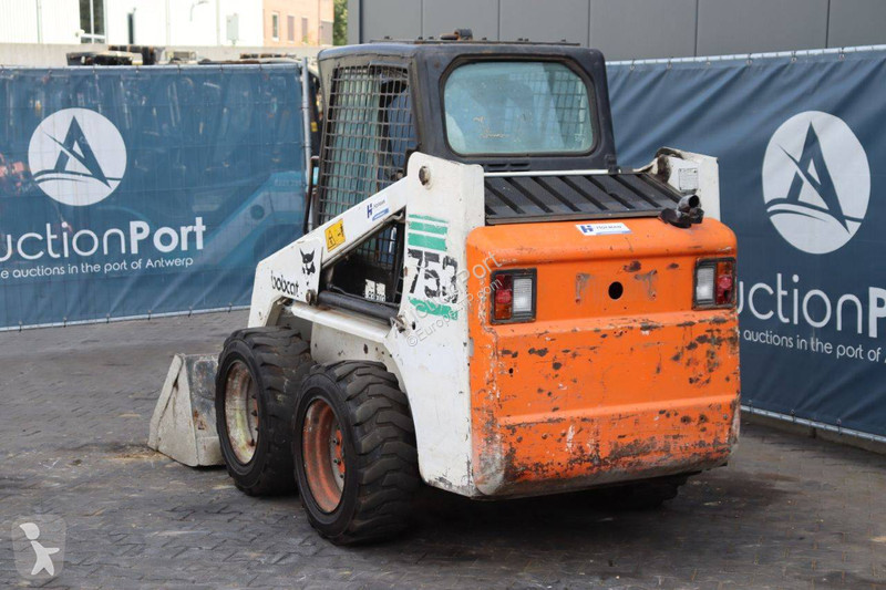 Shovel Bobcat