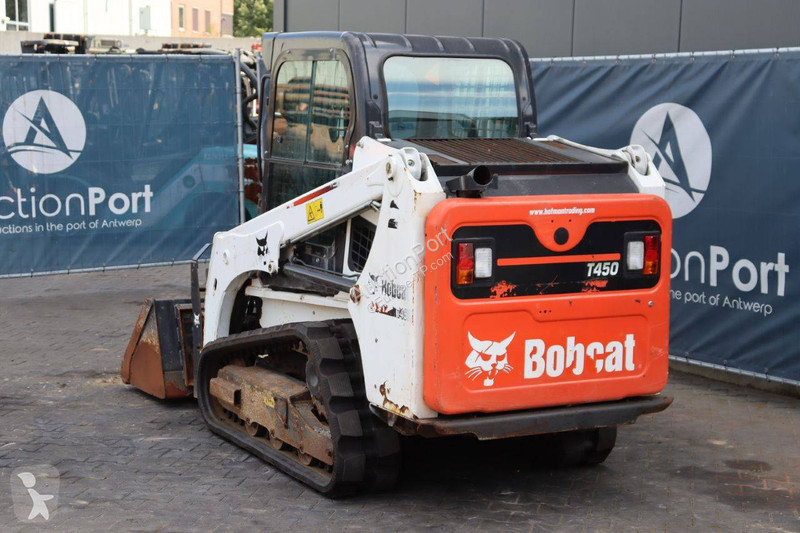 Shovel Bobcat T450